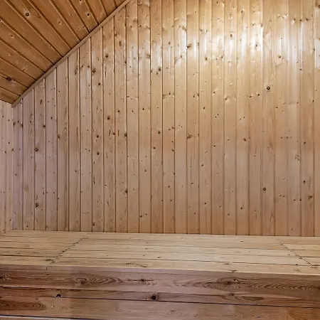 Romantisk Kvalitetshus Med Stratag Sj420