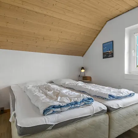 Romantisk Kvalitetshus Med Stratag Sj420