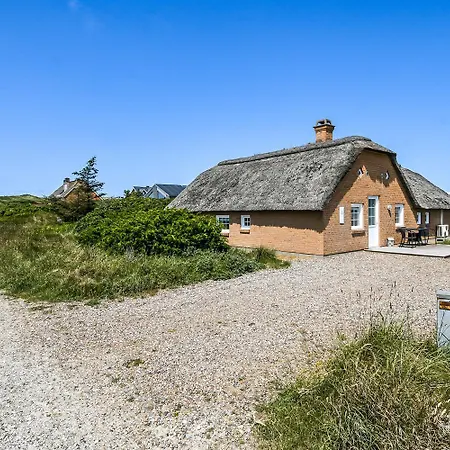 Romantisk Kvalitetshus Med Stratag Sj420 Harboør