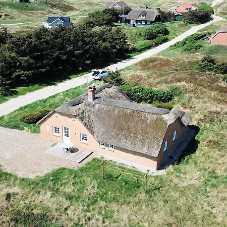 Romantisk Kvalitetshus Med Stratag Sj420 הרבור